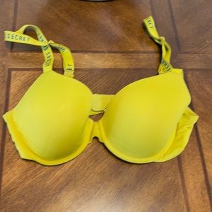 #  Victoria’s Secret Bra.